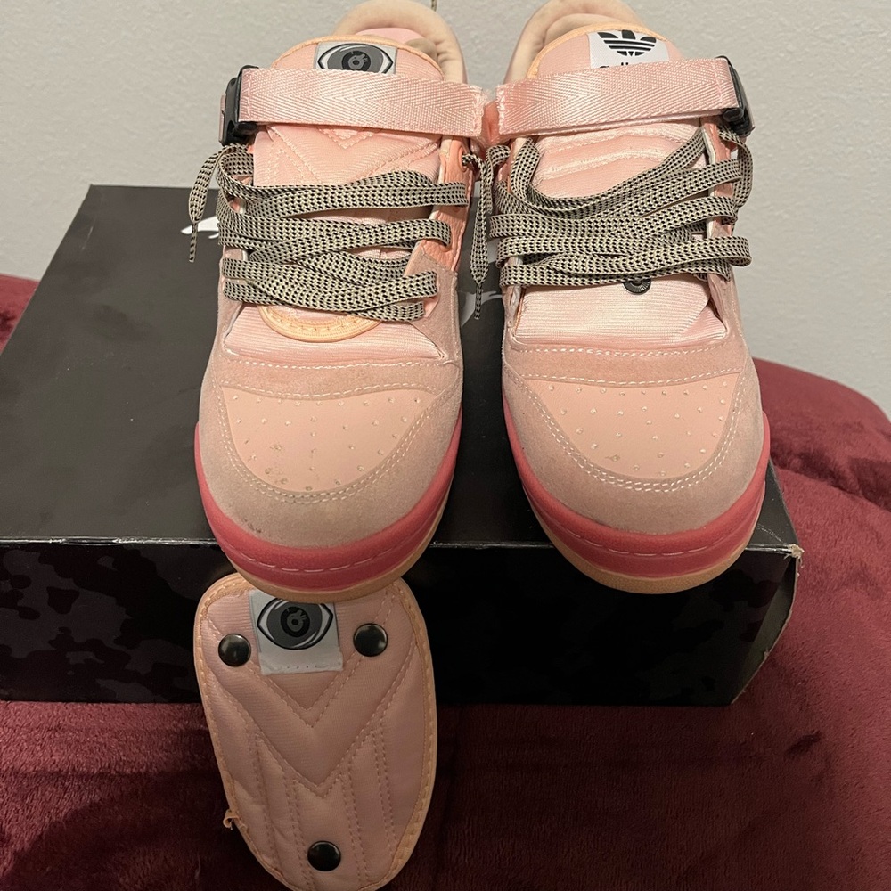 Selling adidas Forum - Picture 3 of 5